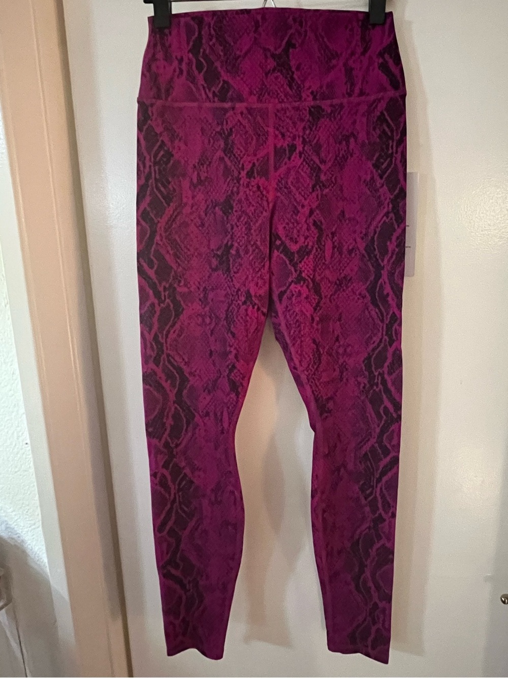 Women’s Magenta Snake-Print Leggings - BRAND NEW - Medium